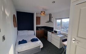 Self-Contained Studio Private Bathroom Sleeps 2